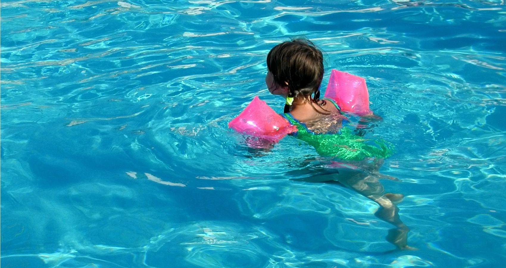 water wings with chest float