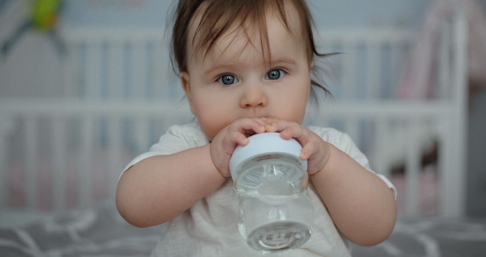 Why It's Dangerous For Newborn Babies To Drink Water ...