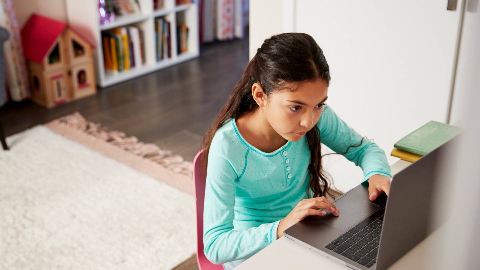Homework Success Starts With A Clean Desk, Study Shows