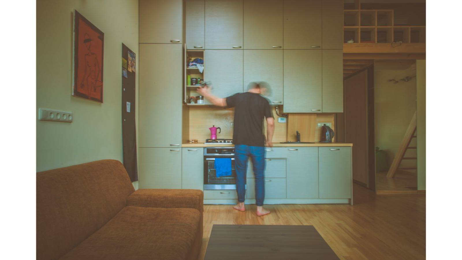Young Man Regrets Refusing Cooking Lessons From Mom