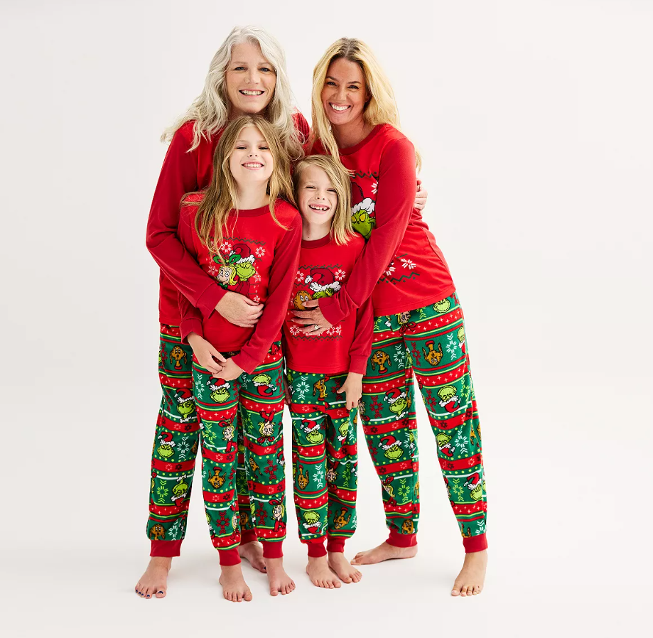 Greentop Gifts Men's Santa Print Matching Family Pajama Set - Green : Target